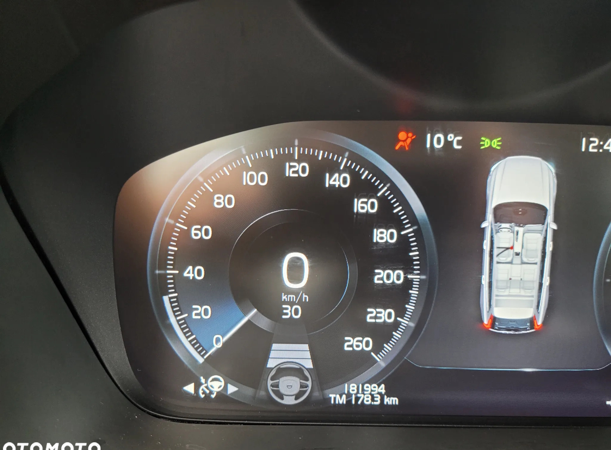 Volvo V90 Cross Country cena 129900 przebieg: 182000, rok produkcji 2020 z Zdzieszowice małe 704